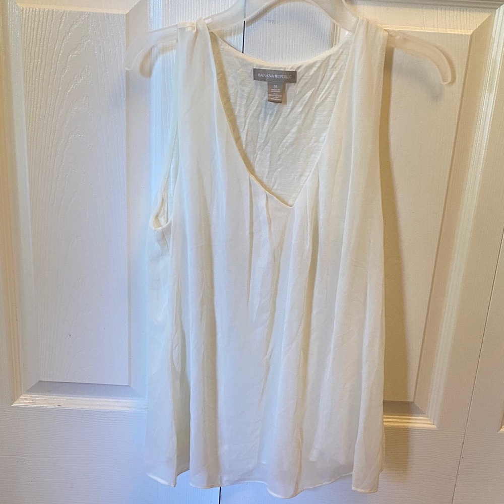 Banana Republic Cream Sleeveless Blouse